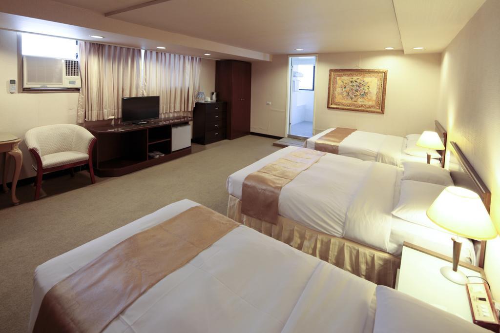 Lincoln Hotel Тайнань Экстерьер фото